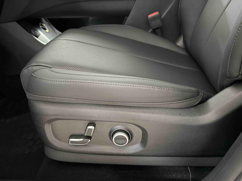 Omoda 7 (2026) PHEV luxury  - fotka 15 z 70