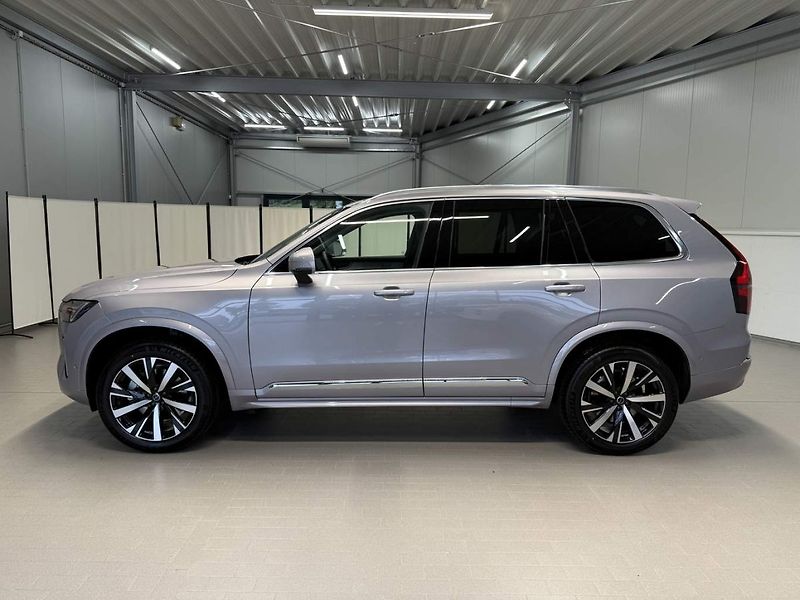 Volvo XC90 (2026) B5 2.0L 250+14 HP AT8 AWD CORE - fotka 2 z 28
