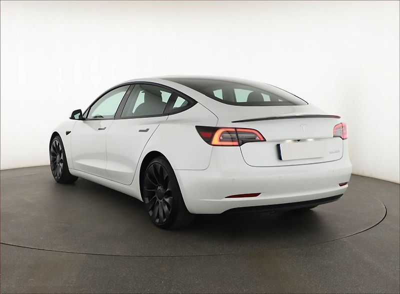 Tesla Model 3 (2021) Performance 82kWh, SoH 98% - fotka 4 z 20