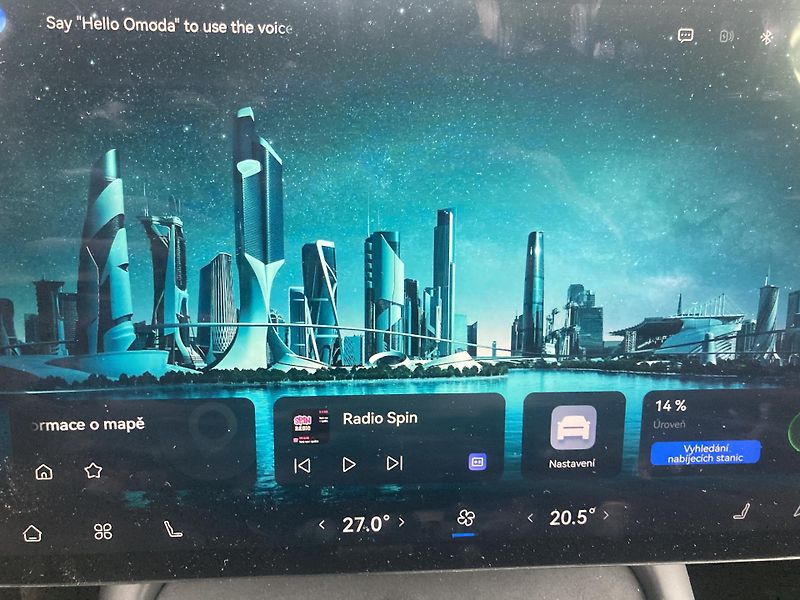 Omoda 7 (2026) Luxury 1.5 T-GDi PHEV - fotka 8 z 11