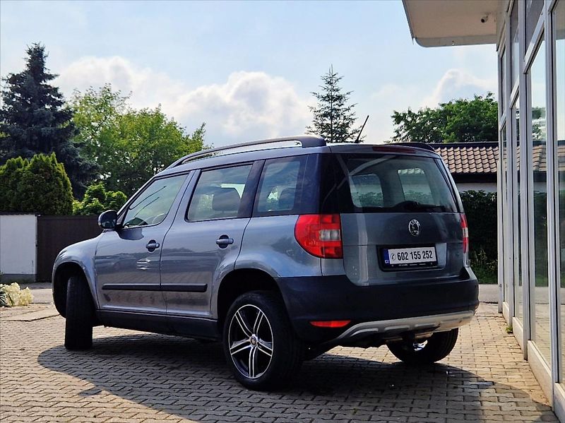 Škoda Yeti 2,0 TDI AC NAVI VÝHŘEVY - fotka 3 z 30