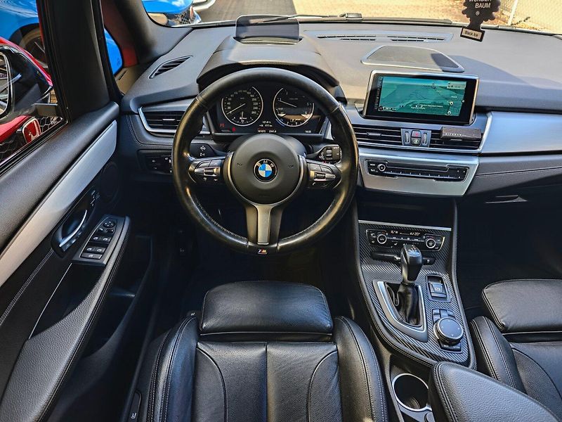 BMW Řada 2 (2016) 220D Grand Tourer M-paket - fotka 14 z 43