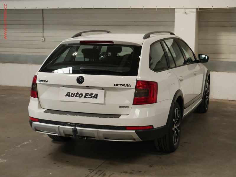 Škoda Octavia (2015) 2.0 TDi 4x4, ČR, DSG, bixen - fotka 6 z 20