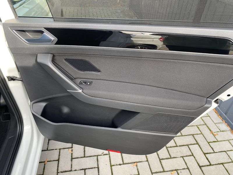 Volkswagen Touran 1.4 TSI 110kW-HIGHLINE - DSG - fotka 41 z 48