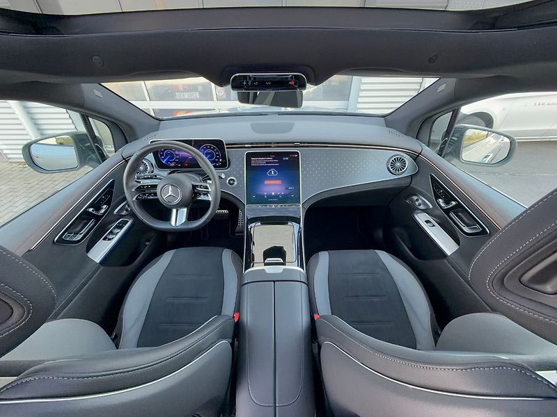 Mercedes-Benz Ostatní EQE 350 4MATIC SUV AMG - fotka 16 z 35