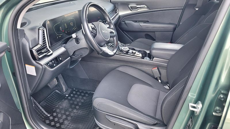 Kia Sportage 1,6i HEV - fotka 18 z 24