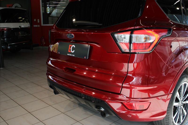 Ford Kuga TDCi AWD ST-Line - fotka 8 z 31
