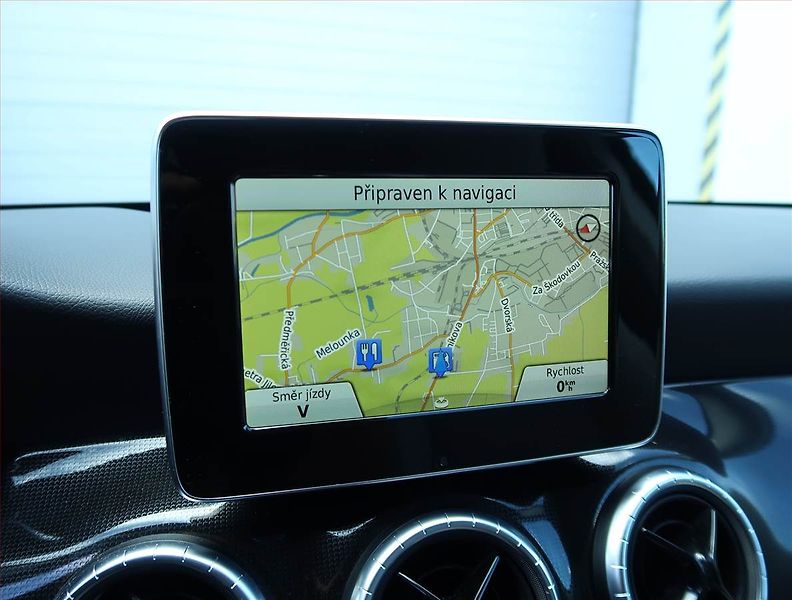 Mercedes-Benz CLA (2015) 180, Automat, Serv.kniha, Kůže - fotka 20 z 22