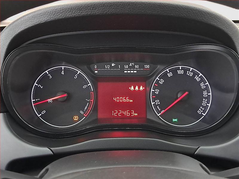 Opel Corsa (2015) 1.4, Serv.kniha, Tempomat - fotka 10 z 17