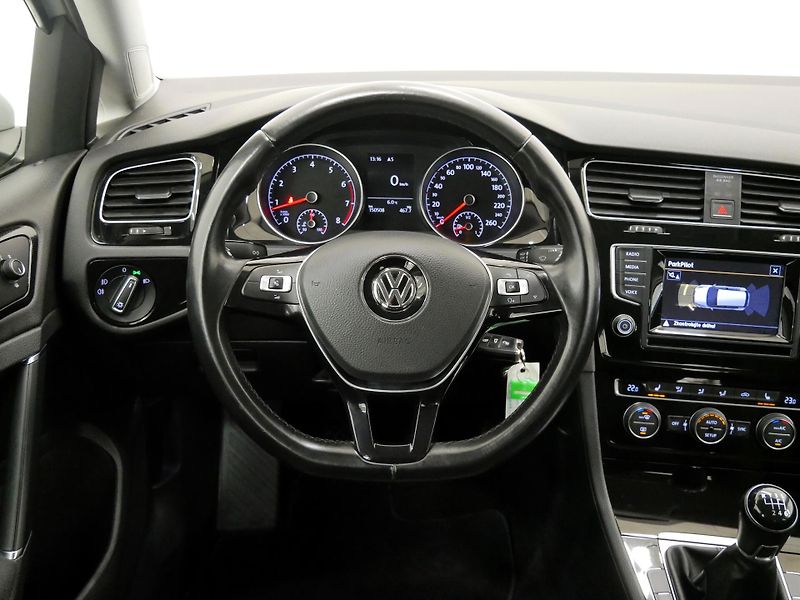 Volkswagen Golf - fotka 17 z 25