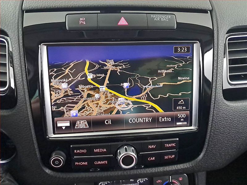 Volkswagen Touareg (2012) 3.0 TDI, 4X4, Automat, Kůže - fotka 16 z 19