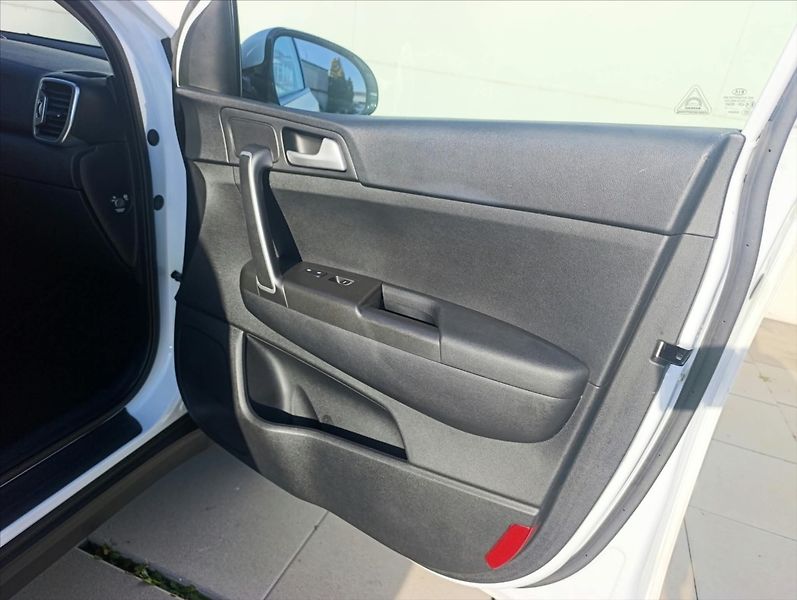 Kia Sportage 1,7 CRDi Navi Kamera Tempomat - fotka 25 z 33