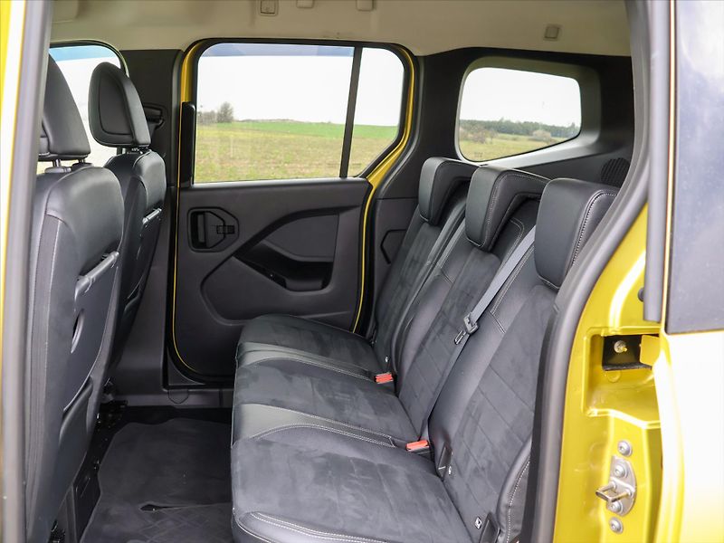 Mercedes-Benz Citan 1,5 112 CDI 85kW Obytná vest. - fotka 18 z 45