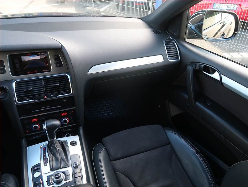 Audi Q7 (2014) S-Line 3.0 TDI, 4X4, Automat - fotka 8 z 27