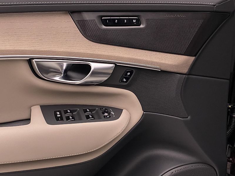 Volvo XC90 (2025) B5 AWD AUT BRIGHT PLUS  - fotka 28 z 75