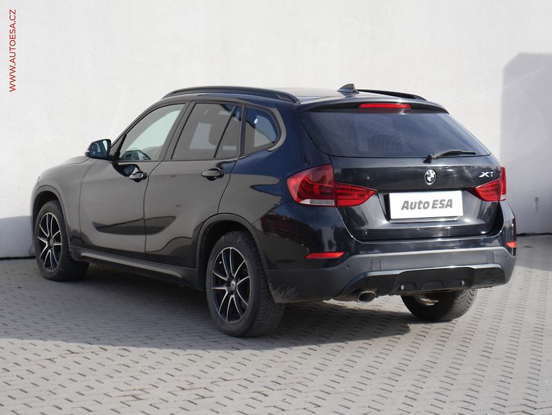 BMW X1 (2012) 2.0D xDrive 20d, AT - fotka 6 z 17