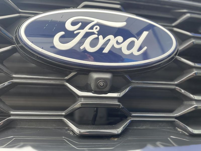 Ford Kuga ST-Line X 2,5 HEV 134 kW AT - fotka 3 z 39