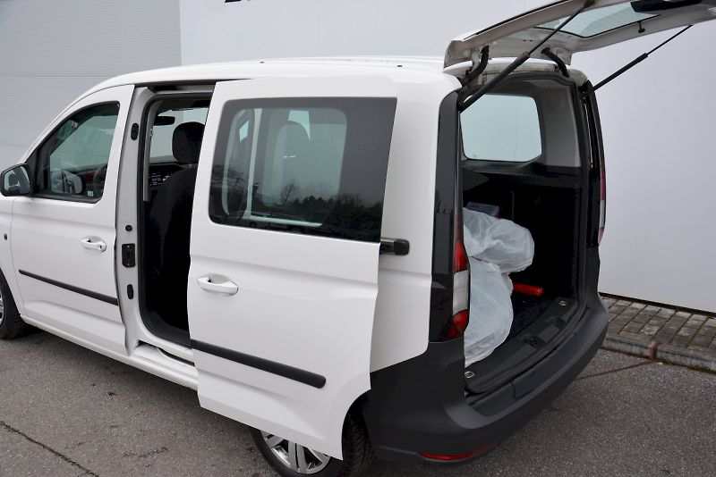 Volkswagen Caddy (2021) 1.5 TSI 84 kW Life 5.generace - fotka 26 z 28