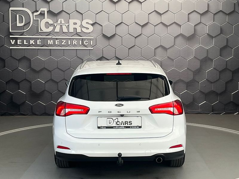Ford Focus 2.0 EB Titanium manuál 110kW - fotka 3 z 76