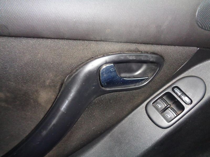 Seat Leon 1,6 - fotka 10 z 12