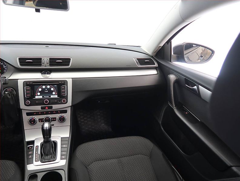 Volkswagen Passat (2013) Comfortline 2.0 TDI, Automat - fotka 8 z 21