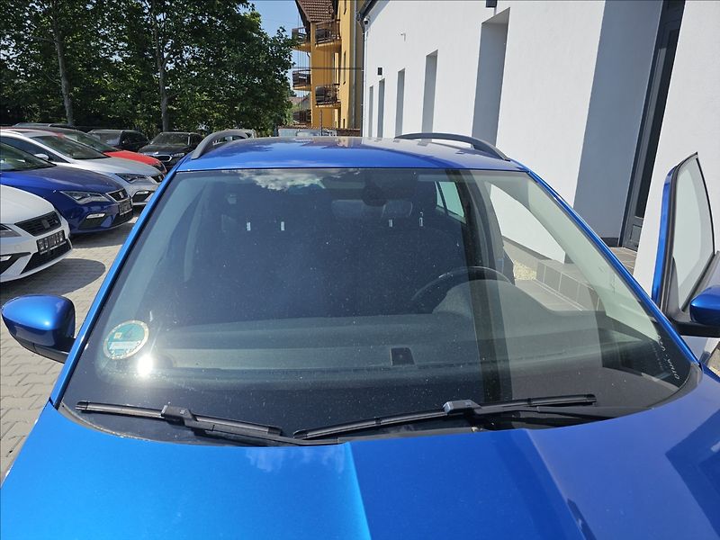 Škoda Fabia III 1,0TSi 70KW Drive - fotka 41 z 43