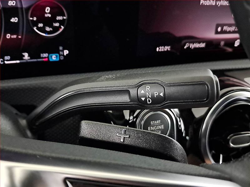 Mercedes-Benz CLA (2024) 200 d - fotka 16 z 19