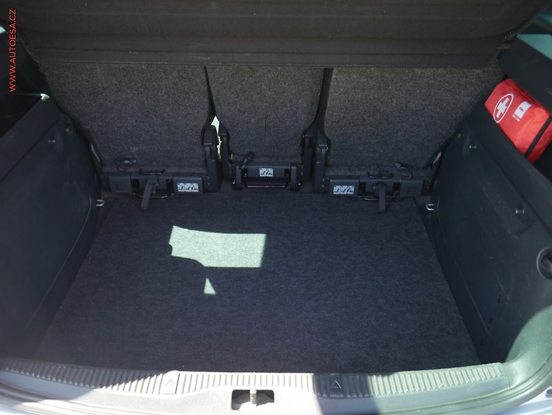 Škoda Roomster (2011) 1.2TSi, ČR, Style - fotka 7 z 16