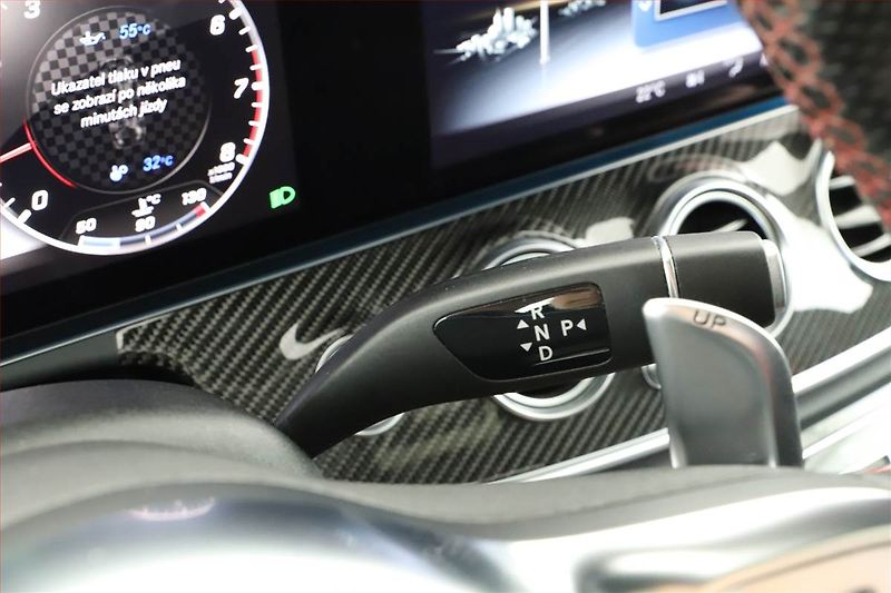 Mercedes-Benz Třídy E (2019) E 53 AMG 4MATIC+ - fotka 10 z 21