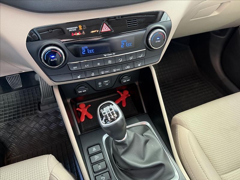 Hyundai Tucson 1,7   64tkm, ČR, SERVISNÍ KNÍŽ - fotka 18 z 25