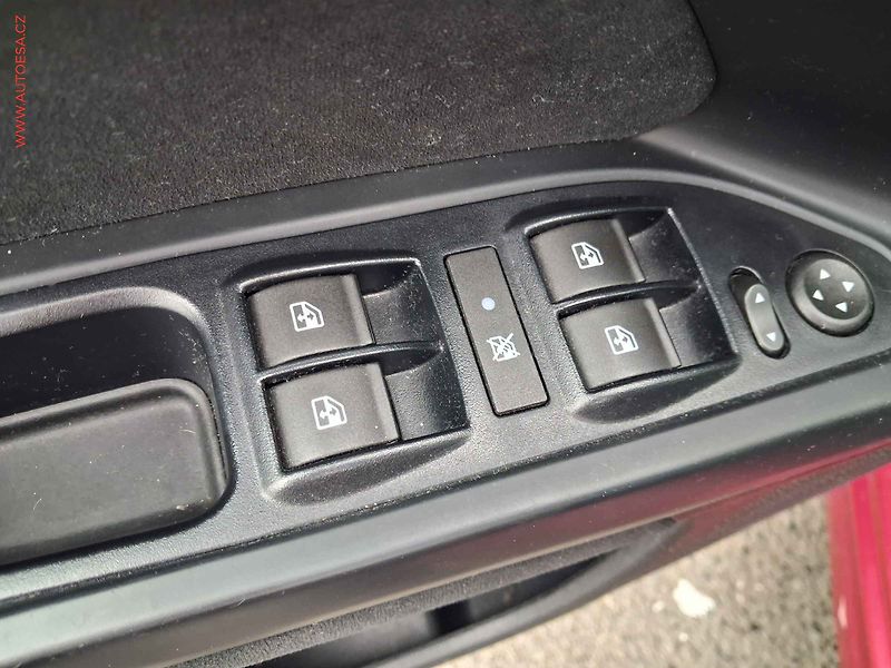 Fiat Tipo (2017) 1.4 T-JET, Lounge, navi - fotka 16 z 20