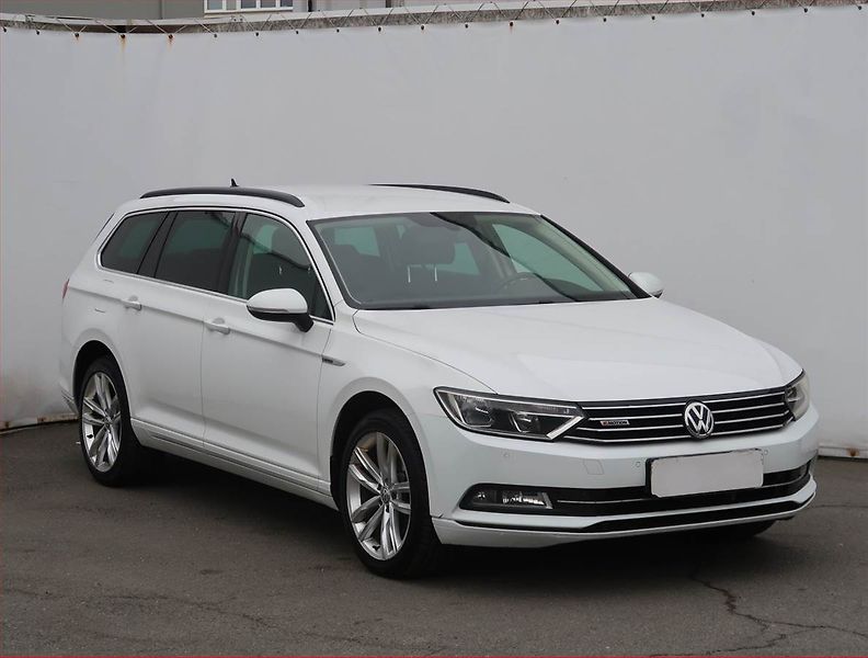 Volkswagen Passat (2015) Comfortline 2.0 TDI, 4X4 - fotografie inzerátu