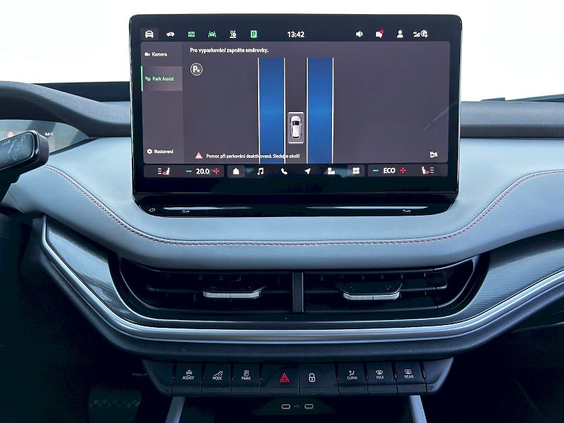 Škoda Elroq (2025) 85 iV 210kW Ultra Lodge - fotka 21 z 35