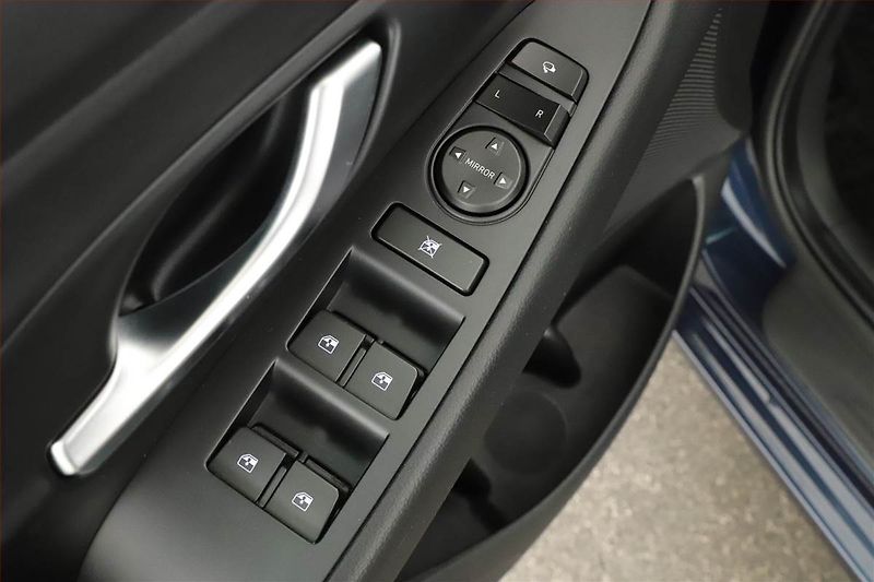Hyundai i30 (2025) Style 1.0 T-GDI - fotka 9 z 20