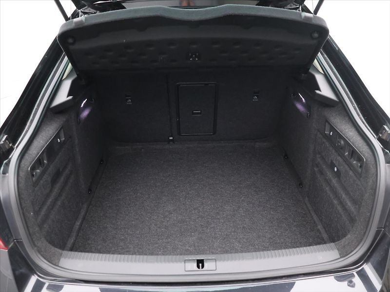 Škoda Superb 2,0 TDI DSG 4x4 CZ Style DPH - fotka 10 z 34