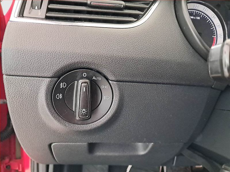 Škoda Octavia (2017) 2.0 TDI, Automat, Navi - fotka 16 z 18