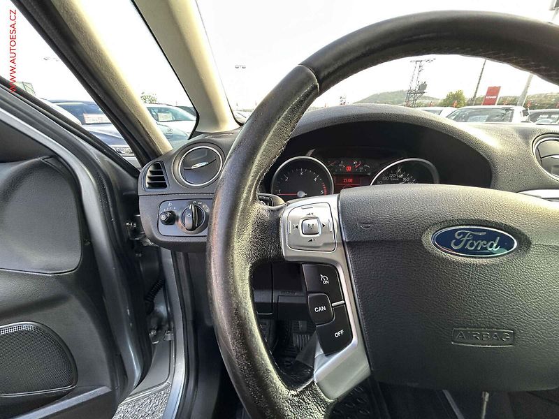 Ford S-MAX (2006) 2.0TDCi 7míst, STK9/28 - fotka 16 z 17