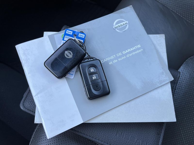 Nissan Pathfinder 2.5DCi 4x4 AUTOMAT 7MÍST  - fotka 37 z 43