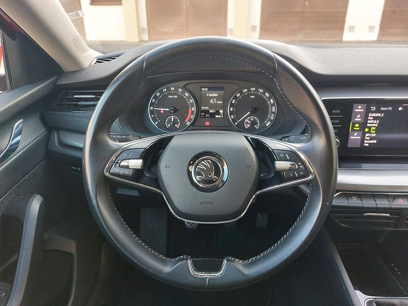Škoda Octavia 2,0 TDi 85kw Ambition Plus - fotka 11 z 16