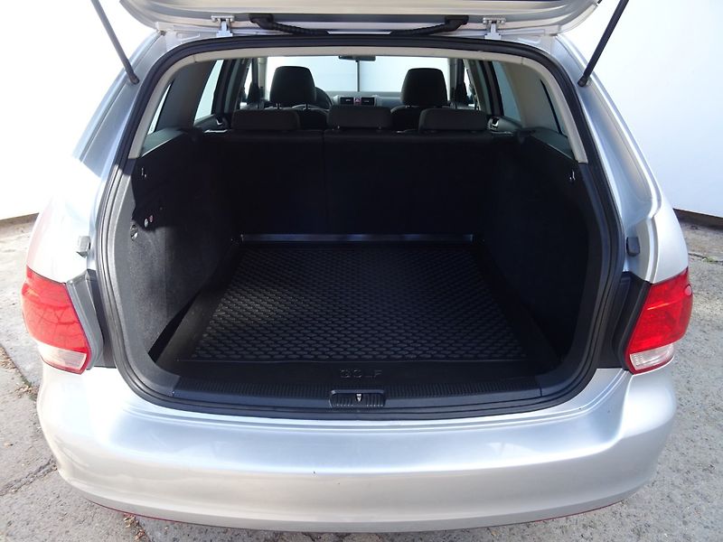 Volkswagen Golf (2009) 1.9TDi,77kW,S.kniha - fotka 18 z 22