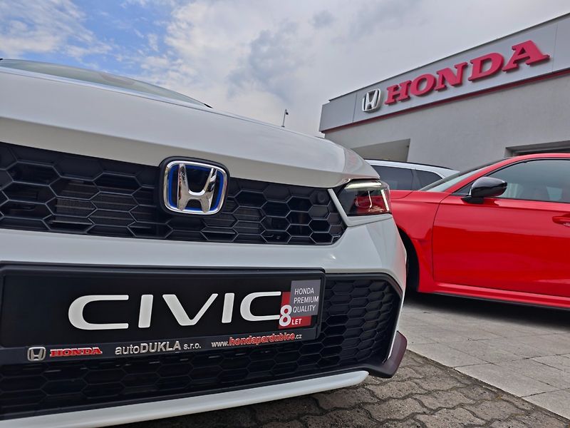 Honda Civic (2026) 2.0 e:HEV SPORT SKLADEM - fotka 29 z 37
