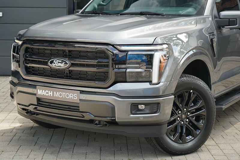 Ford F-150 (2025) Lariat 5,0 298 kW - fotka 2 z 59