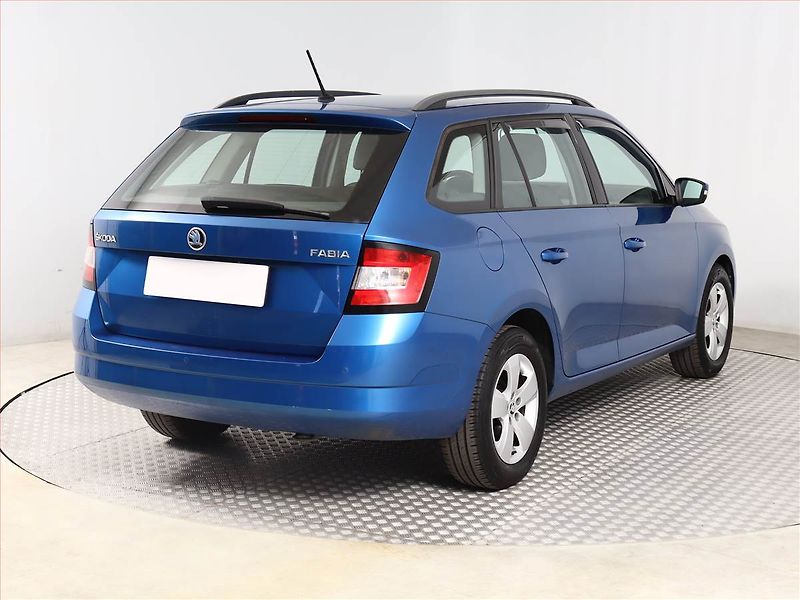 Škoda Fabia (2017) Ambition 1.0 TSI, Tempomat - fotka 5 z 14