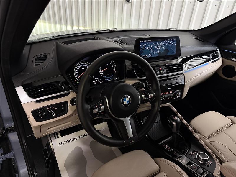 BMW X1 XDRIVE 25E M SPORT PANO 2XALU - fotka 15 z 48