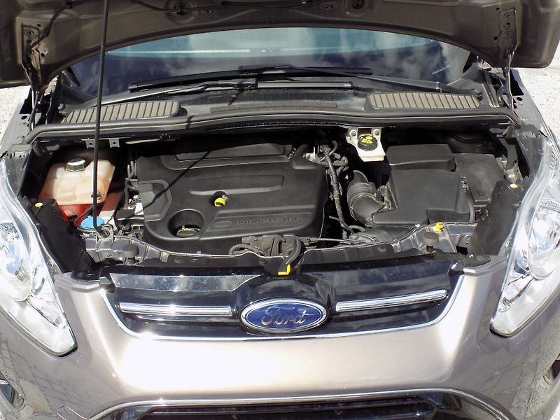 Ford Grand C-MAX 2,2 TDCI 103 KW AUTO/AC, TEMP - fotka 35 z 45