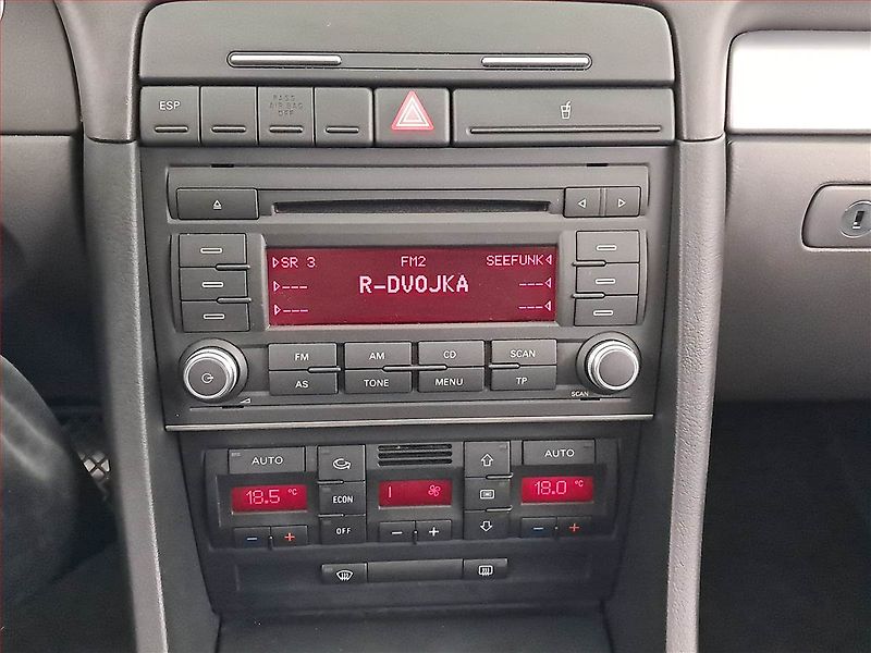 Seat Exeo (2009) 2.0 TDI, Tempomat - fotka 12 z 16