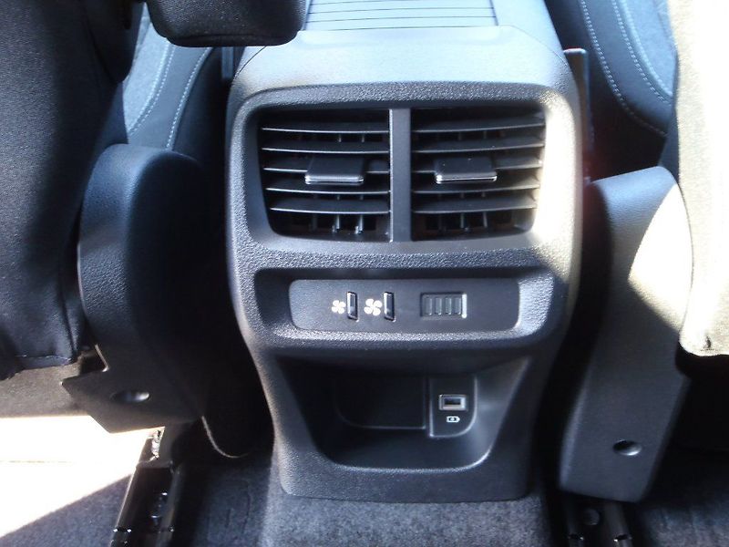Opel Combo Elegance Plus XL - fotka 26 z 29