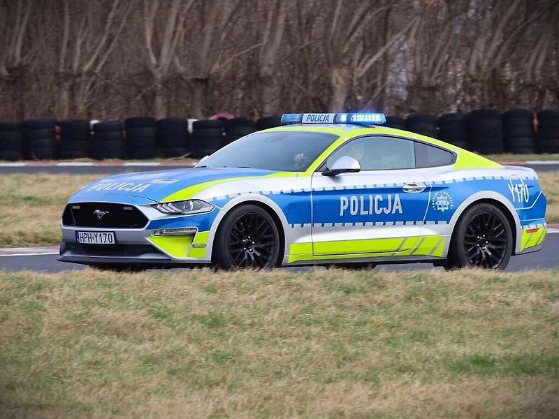 Polští policisté získali zabavený Ford Mustang GT.