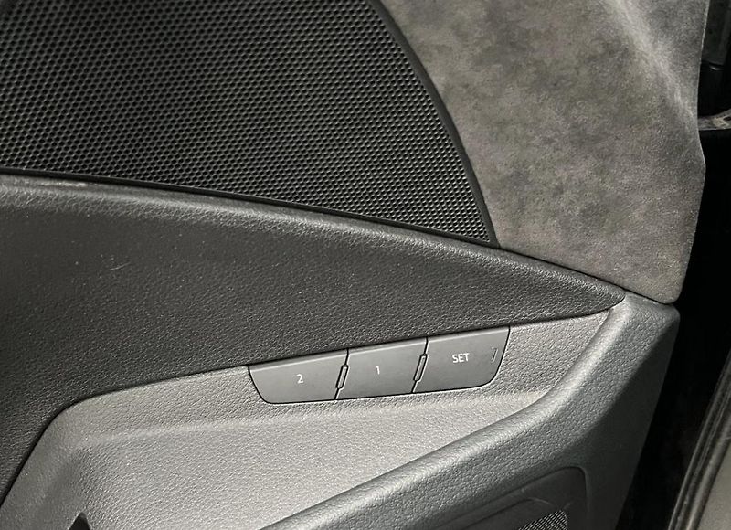 Audi e-tron 55 Quattro 360kam Tažné LED - fotka 10 z 23