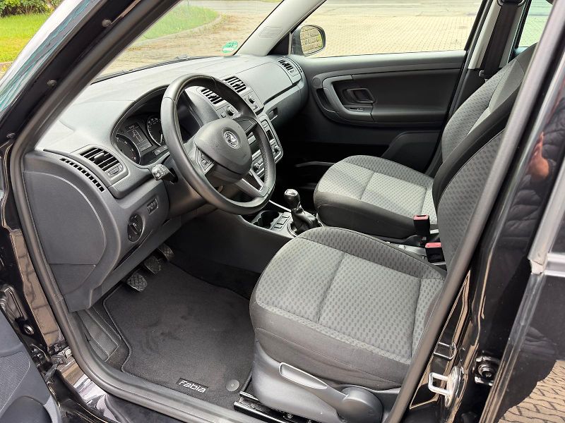 Škoda Fabia 1,2 TSI Ambition / servis.kn. - fotka 10 z 23